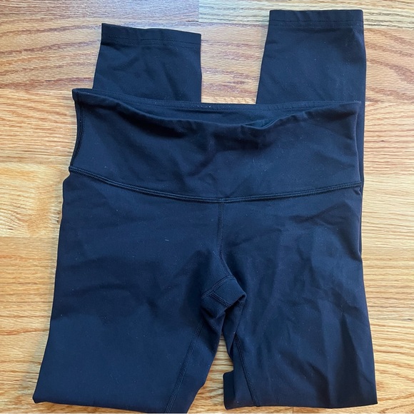 Lululemon black leggings size 4 - Picture 2 of 5